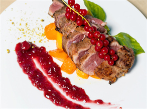 Medium-Rare Steak with Mango and Tea Rubs Recipe