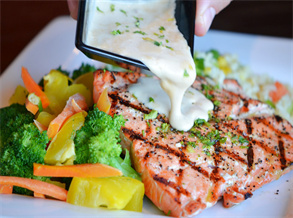 Steak with salad dressing