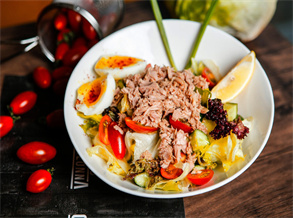 Tuna Salad with Tea Rubs