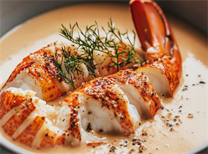 Creamy baked lobster