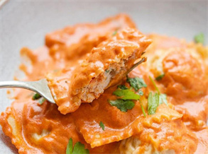 Italian tomato meat sauce ravioli
