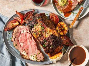 Roasted lamb leg