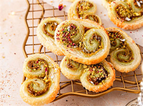 Green Tea Bread Rolls with Black Tea BBQ Seasoning Recipe