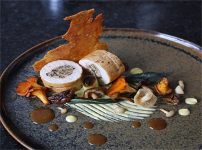 Carbon-Grilled Pig's Tail with Green Tea BBQ Seasonings