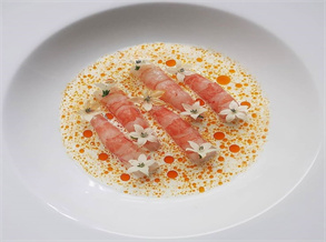 Molecular Gastronomy Sweet Shrimp with Barbecued Black Tea Seasonings