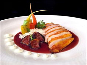 Grilled Sausages with Black Pepper Sauce and Barbecued Black Tea Seasonings