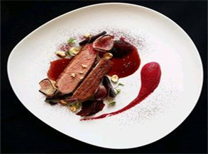 French-Style Red Wine Steak with Barbecued Black Tea Seasonings