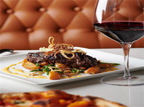 Braised Beef in Red Wine with Onion Rings Recipe