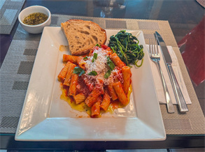 Rigatoni al Pomodoro e Parmigiano
