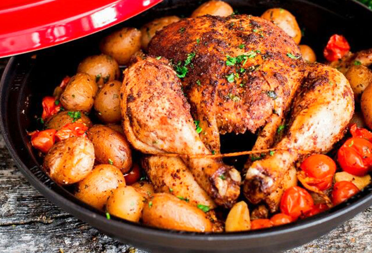 Tagine de Poulet Rôti avec Pommes de Terre et Tomates