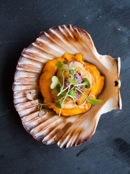 Baked Scallops with Spicy Pollack Roe (Mentaiko) and Barbecued Black Tea Seasonings