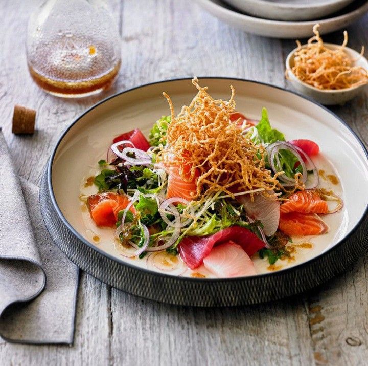 Grilled Salmon Salad with Barbecued Black Tea Seasonings